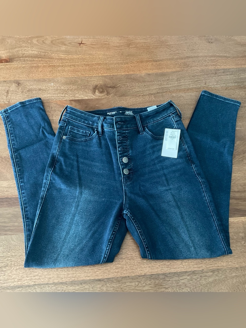 Old Navy Extra High-Rise Rockstar Super Skinny - size 10, Button-Fly Jeans NWT